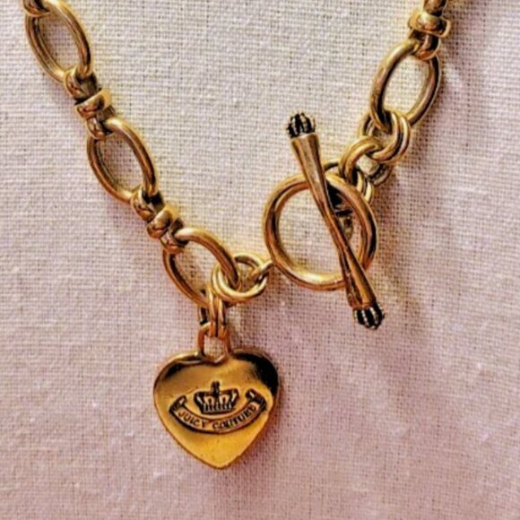 Vtg. Royal Juicy Couture Logo Heart Gold Tone Chain Link Necklace Toggle Rare - Picture 2 of 7